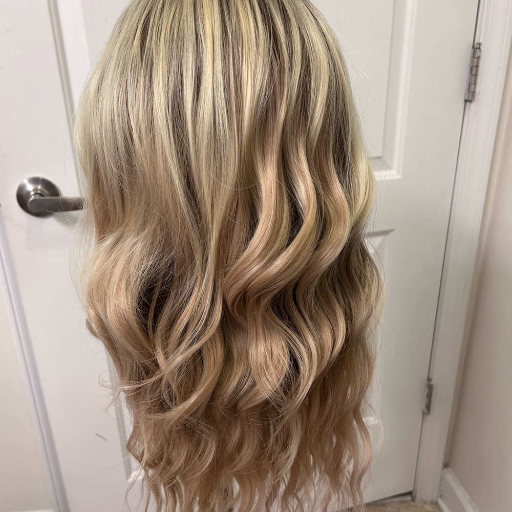 Cara petite Chelsey Smith wig NWT